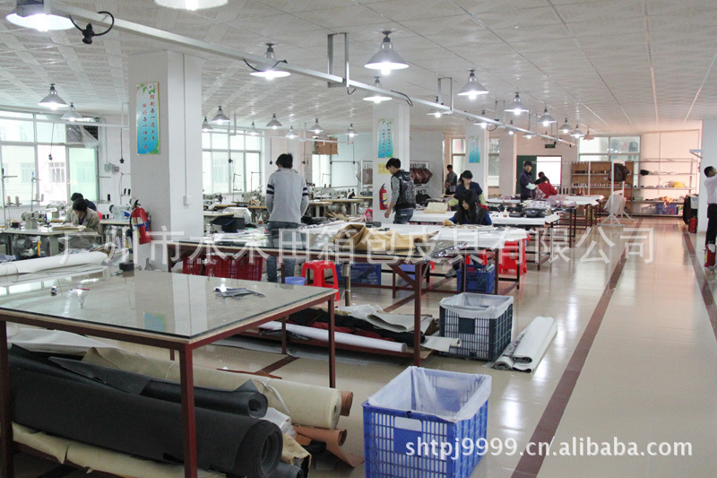 批发采购时尚休闲包-花都<em>水禾田女包</em> 真皮单肩