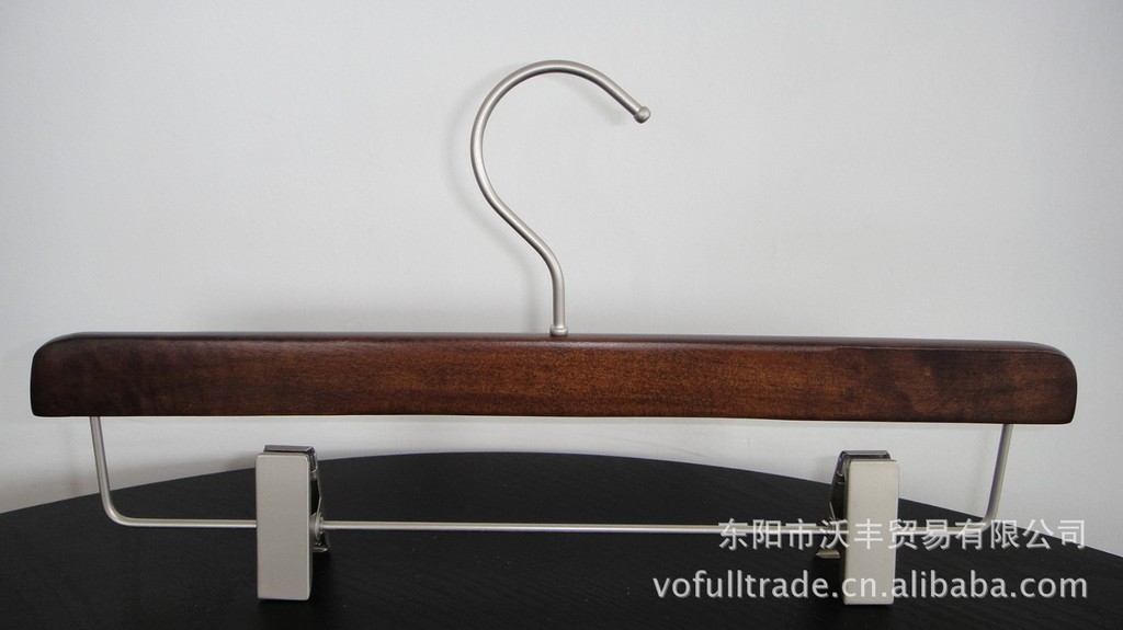 【木头衣架】