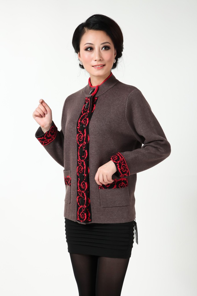 批发2012秋装正品<em>哥弟衣服女士</em>长袖圆领貂纹