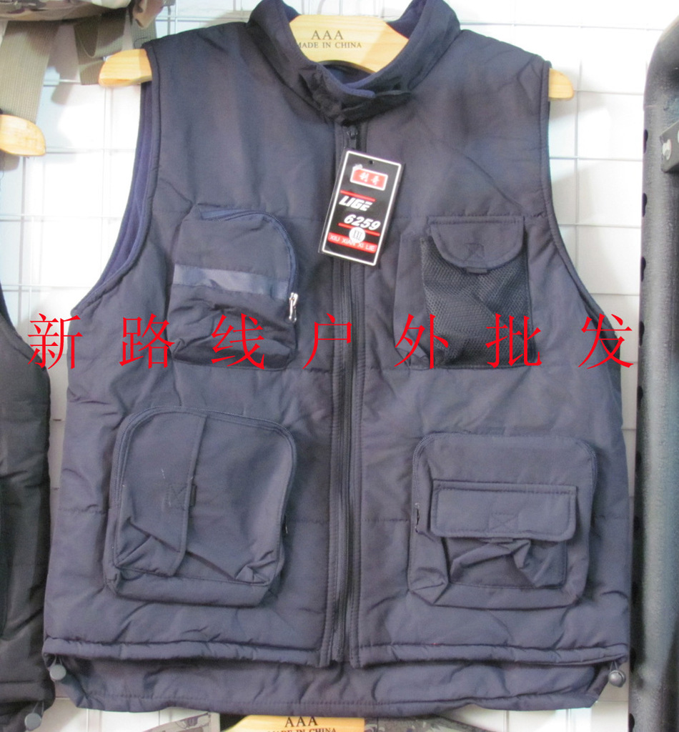 【厂家直销<em>男式</em>马甲摄影<em>棉马甲</em>户外运动<em>多兜</em>服