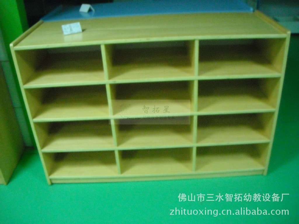 【幼儿园弹簧12格储物柜儿童家具钢丝家具各种规格和钢号的不锈钢幼教设备图片