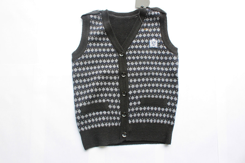 2012精品休闲风格<em>大毛衣</em>小菱形背心开衫<em>图片</em>