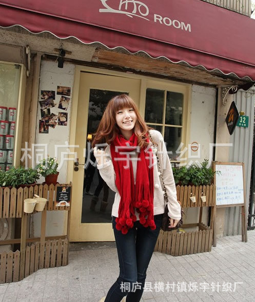 【厂家订货 20个球__纯色围巾带毛球球超大可