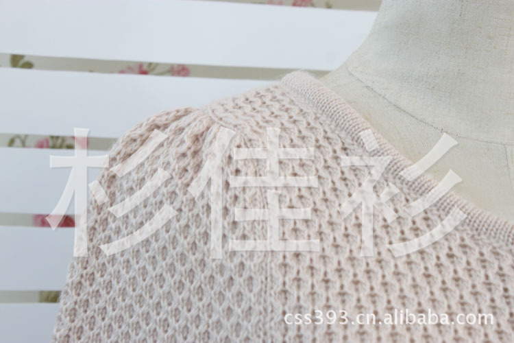 【<em>含羊毛</em> 不<em>起球</em> 2012秋冬新款 单排扣大叶摆针