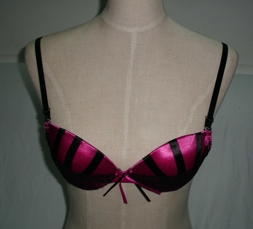 欧洲单<em>外贸文胸义乌</em>工厂直销:牛奶丝蕾丝边新