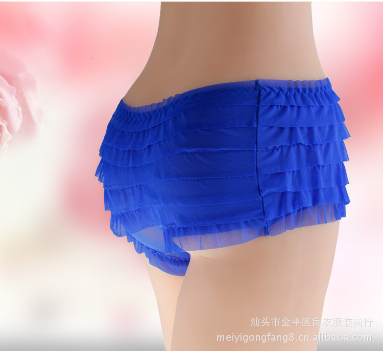 【新款性感<em>女式内裤</em>批发 <em>特色</em>荷叶边设计三角