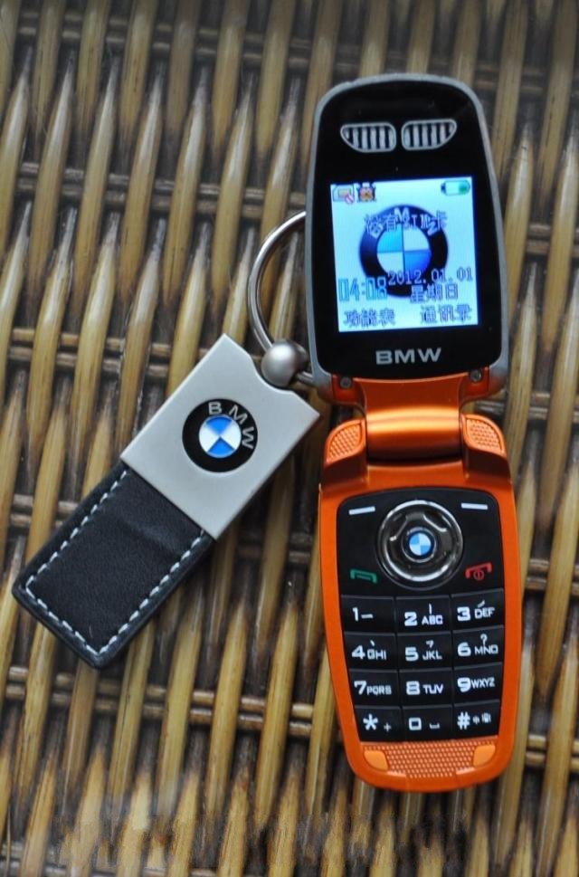 2012新款个性迷你手机 男女式翻盖宝马跑车钥匙扣手机x6 汽车手机