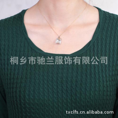 2012秋冬新款韩版女装蝴蝶结中长款女式下摆花色裙式羊毛衫 