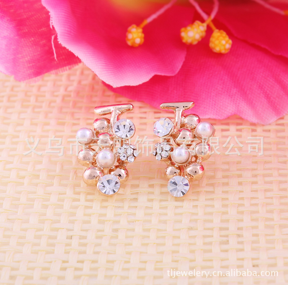 【义乌厂家直销 黑色五叶草耳钉耳饰品批发】