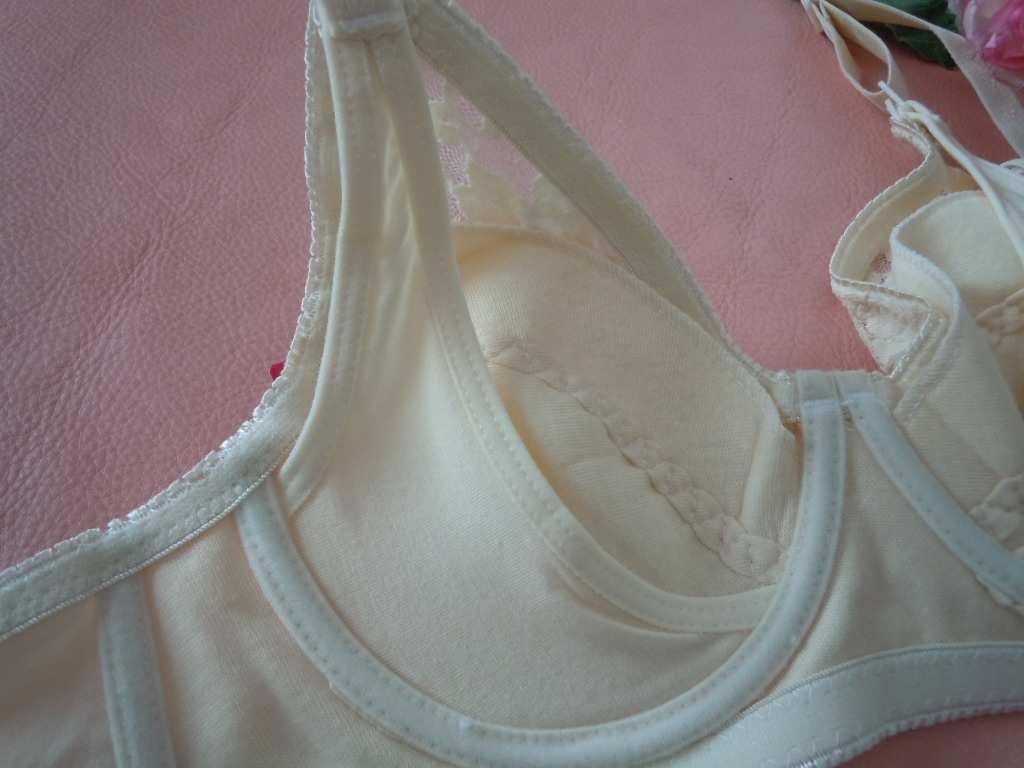 【七步香<em>爱她</em>内衣 希贝雅孕妇哺乳两用<em>文胸乳</em>