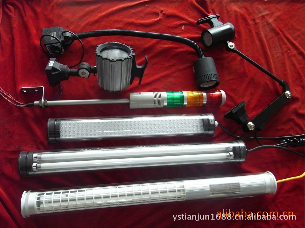 供应TFP50D-7卤钨吸铁石工作灯 LED带磁座机床软管工作灯