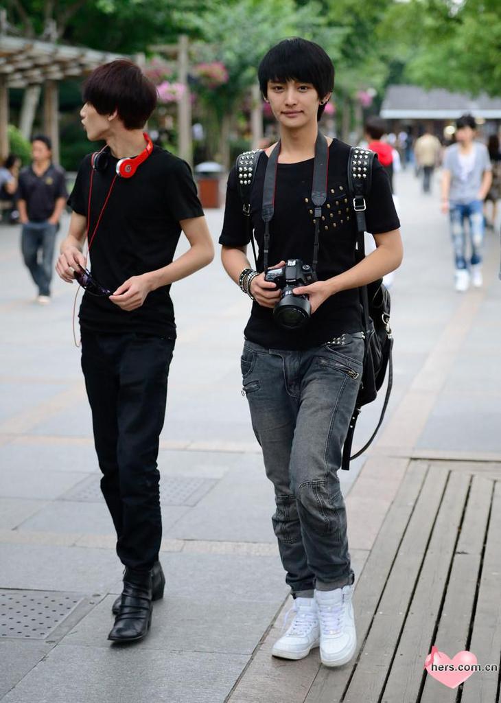 杭州西湖达人街拍 杭城帅哥美女最多