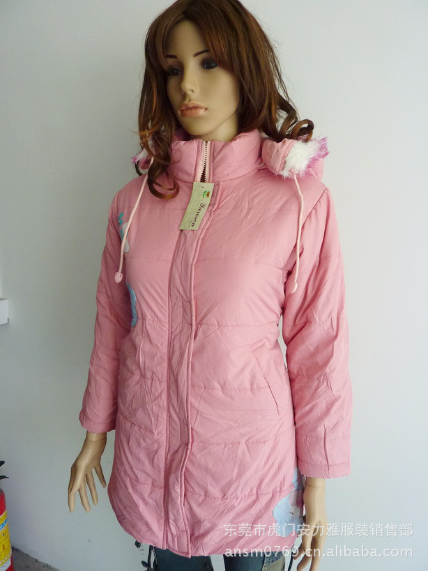 新库存低价处理 冬季<em>女式</em>大衣服装 <em>中年</em>女装外