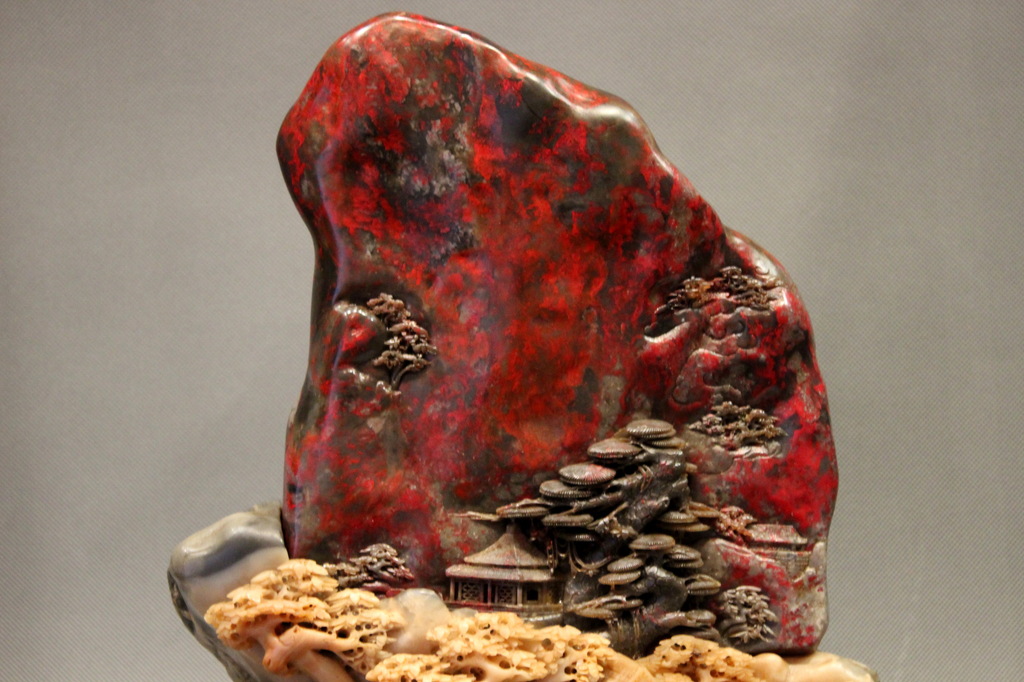 购宝石工艺品-牛角地鸡血石摆件 鸡血石雕件-山