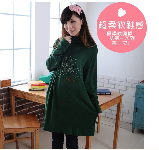 JJ12736丝光棉水钻love孕妇<em>高领宽松薄毛衣</em> 秋