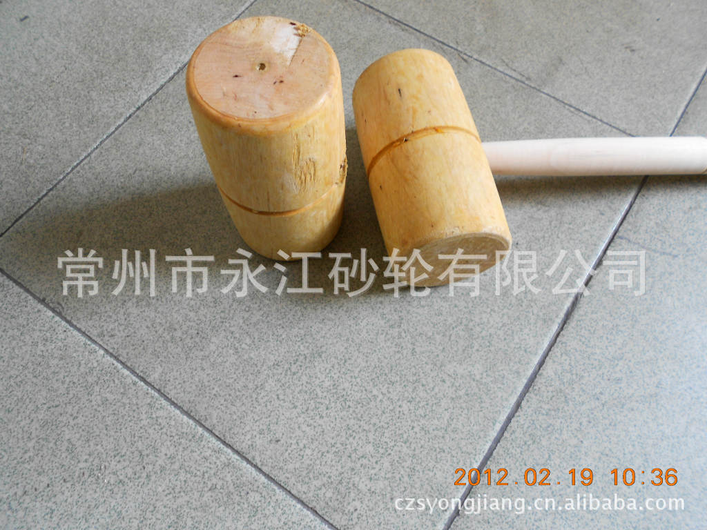 磨具-大量高质量7公分方头圆头木榔头.v磨具桑拿板图片