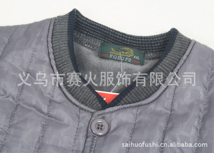 【法国鳄鱼<em>开衫</em>羽绒加厚<em>男士保暖内衣</em>套装<em>批发</em>