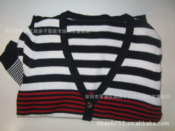 批发外贸童装 <em>男童</em> V领条纹简单大方针织<em>开衫</em>