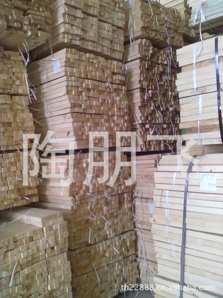 輻射松加工生產(chǎn)沙發(fā)內(nèi)架，沙發(fā)木條，木線條，輻射松