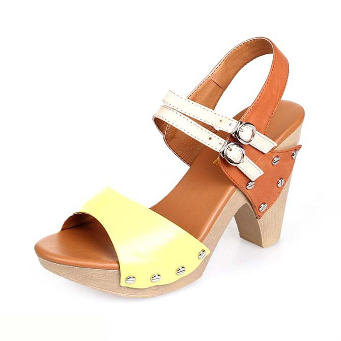 家供应2012新款百丽真皮女鞋<em>女士凉鞋批发</em>清