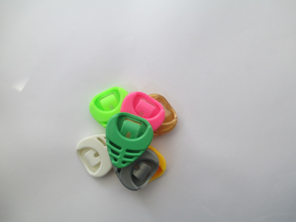 【吉他拨片夹 拨片盒 拨片夹 厂家批发 彩色拨片