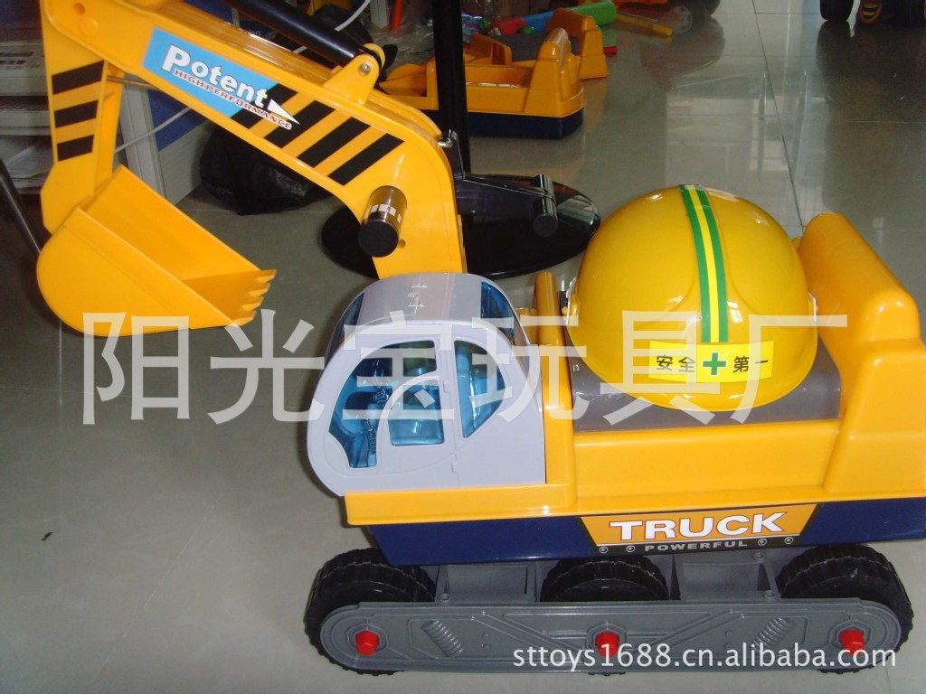 【工程车抓土机(无履带)\/批发塑料滑行工程车\/