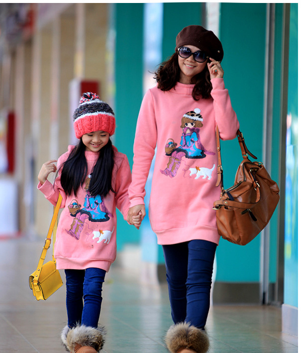 2012<em>亲子装</em> 童装<em>小女孩</em>贴布绣 长款连帽衫卫衣