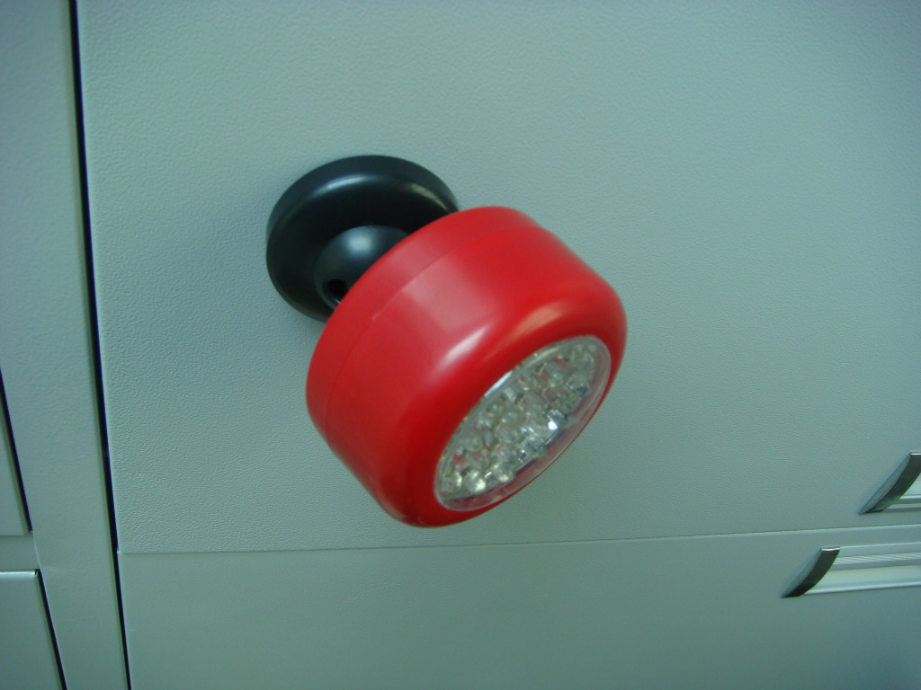 19 3 挂钩磁铁干电池 手握 工作灯 手电图片,19