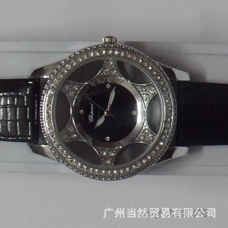【代理经销 <em>最时尚</em>牛皮表带镶钻镂空圆盘<em>女士</em>