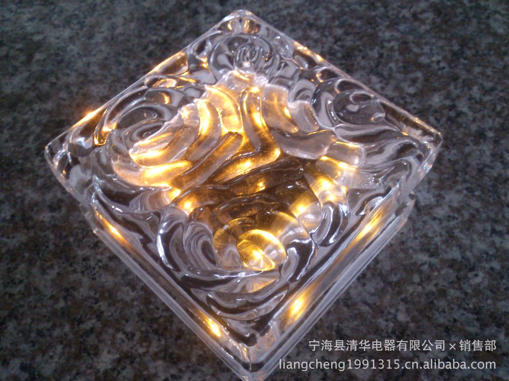 兰州太阳能地砖灯,太阳能冰砖灯,太阳能地埋灯