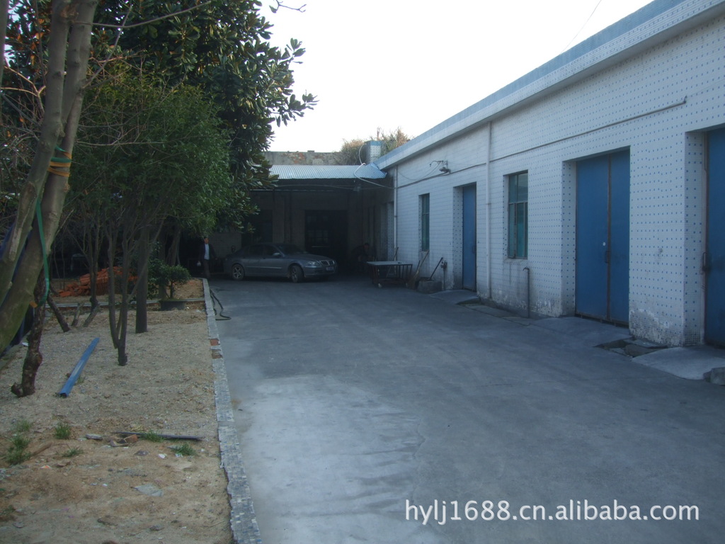 梅林花园加油站旁(二职高对面) 宁海县梅林花园