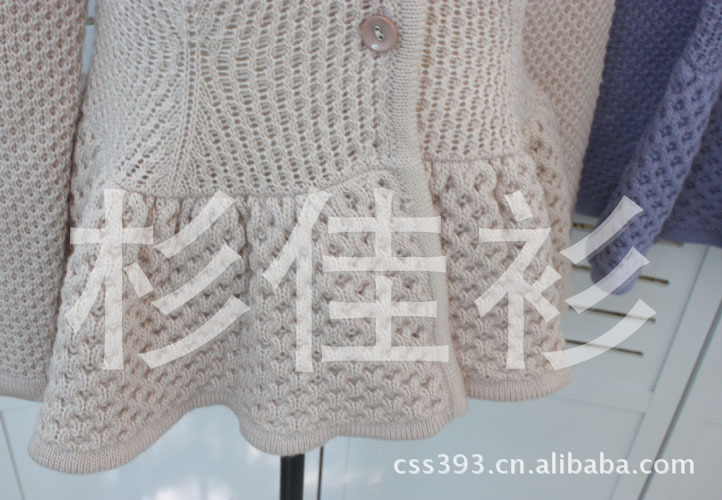 【<em>含羊毛</em> 不<em>起球</em> 2012秋冬新款 单排扣大叶摆针