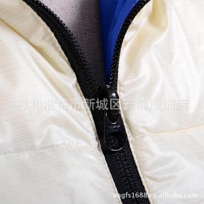 新款<em>外贸</em>原单<em>女士羽绒马甲</em>批发 简单大方乐斯