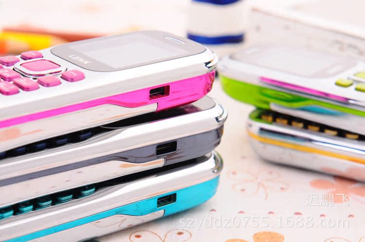 手机-凌科L8000新款迷你手机 小巧玲珑双卡双