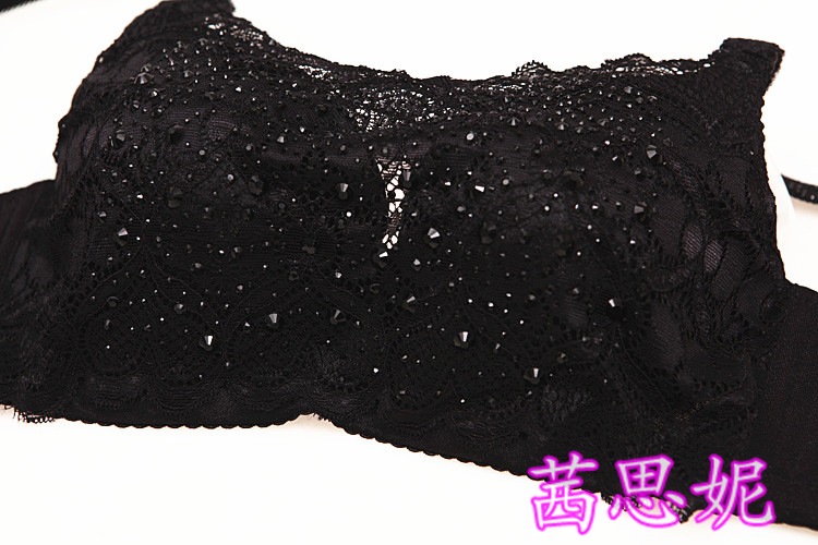 【新款镶钻烫钻亮钻<em>抹胸式文胸</em>黑色插式带钻聚