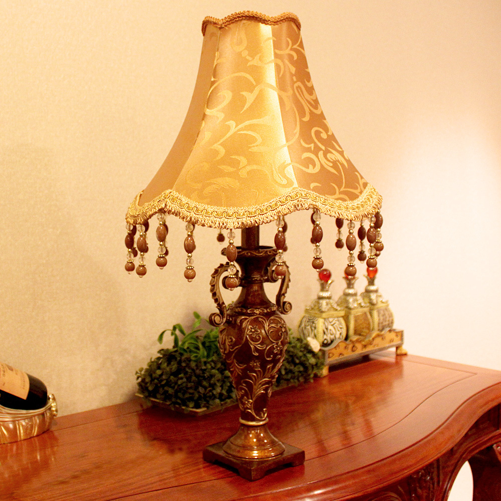 树脂现代欧式台灯 卧室 床头灯创意台灯婚庆卧