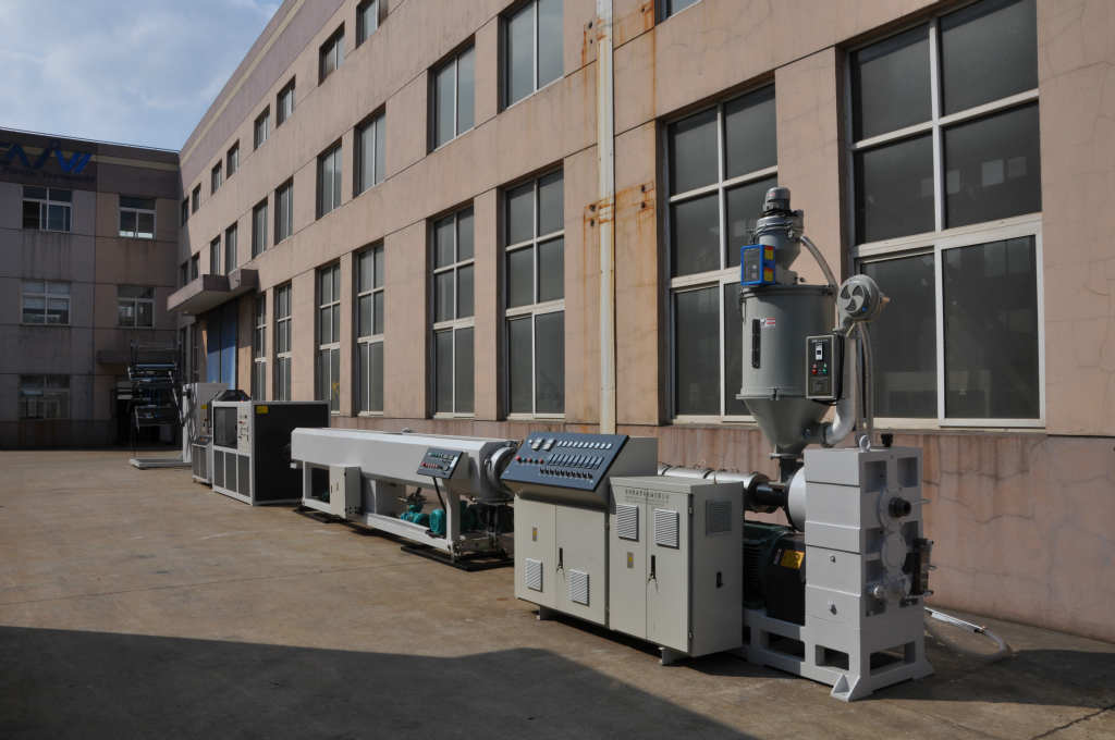 塑料管材设备-张家港预应力塑料波纹管生产线