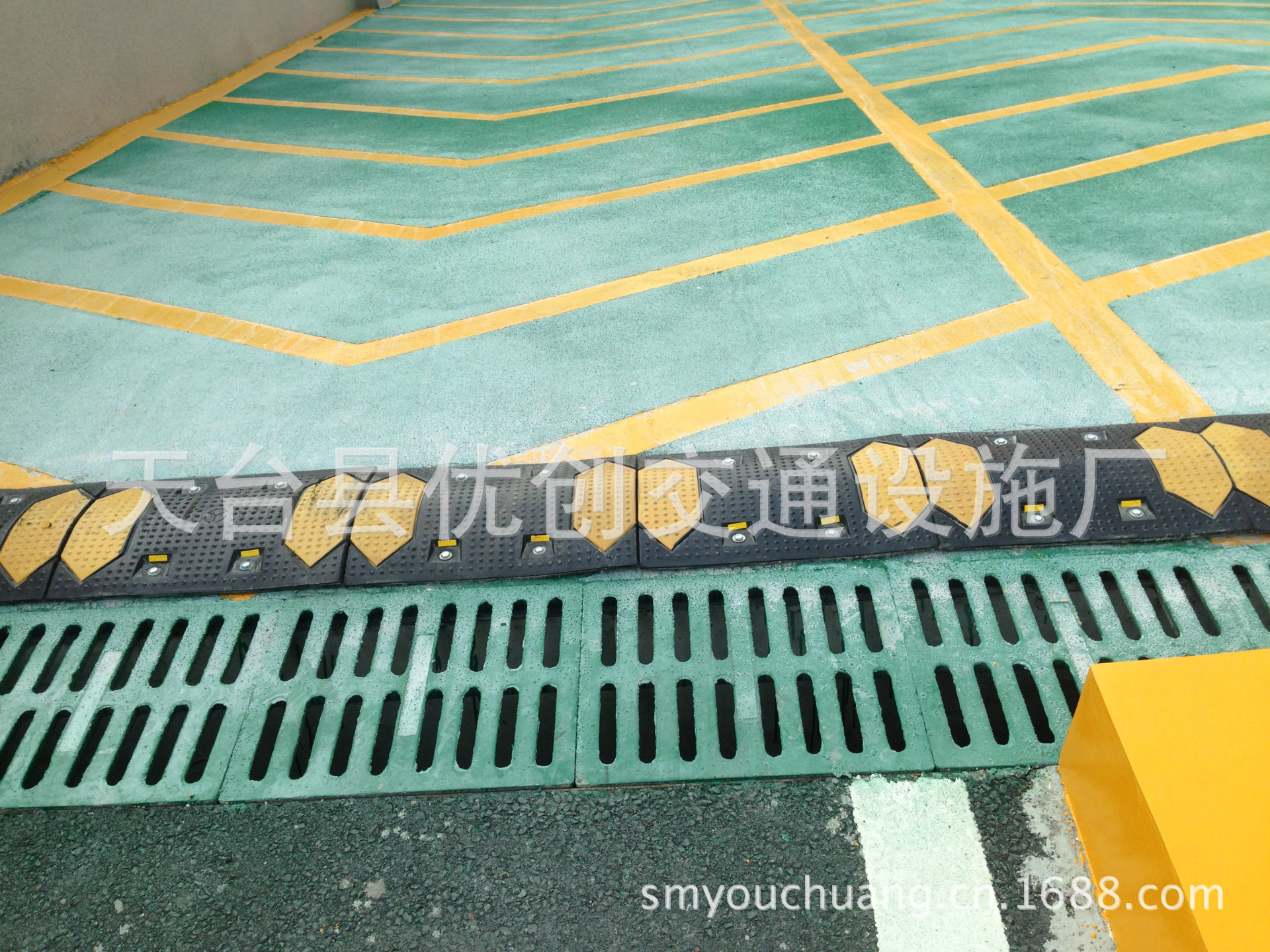地下车库专用减速带100035038