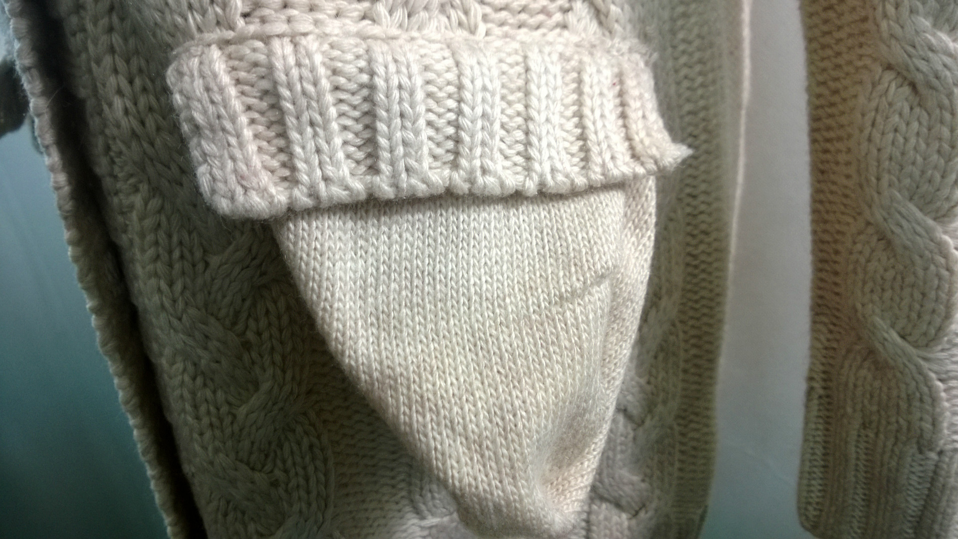 韩版女装秋冬新款<em>长款</em>针织<em>毛衣外套带帽</em>亏本甩