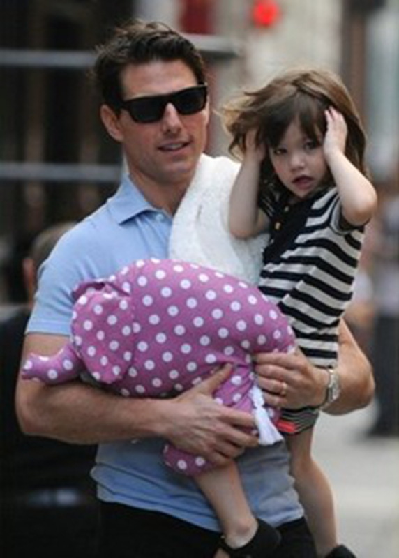 【推荐明星 <em>汤姆克鲁斯 女儿</em>最爱可爱卡通紫波