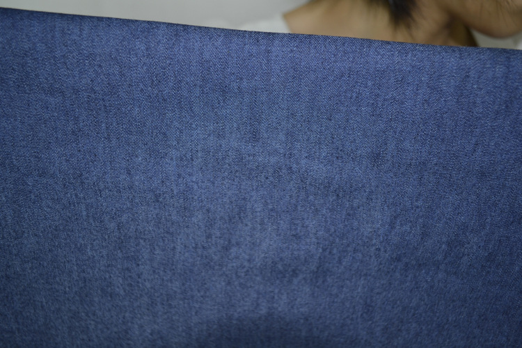 现货32*32全棉牛仔布男裤料牛仔布男裤面料4.5oz斜纹薄牛仔布