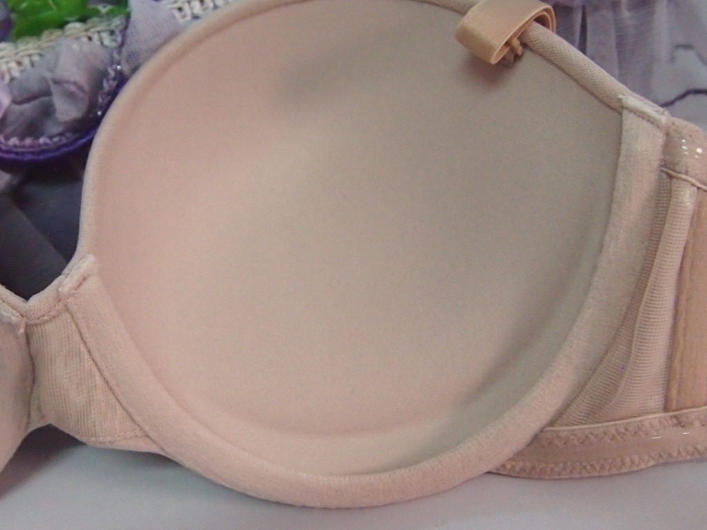 <em>外贸文胸批发</em> 上薄下厚原单高品质文胸 带防滑