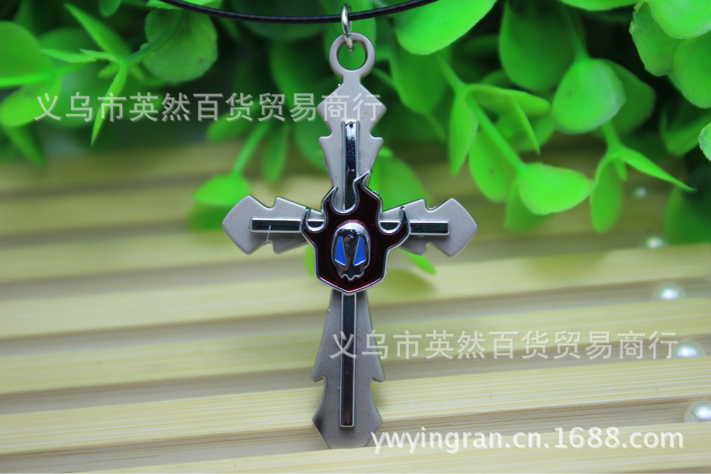 热门动漫<em>吸血鬼骑士</em>项链 十字架 圣蔷薇校徽标
