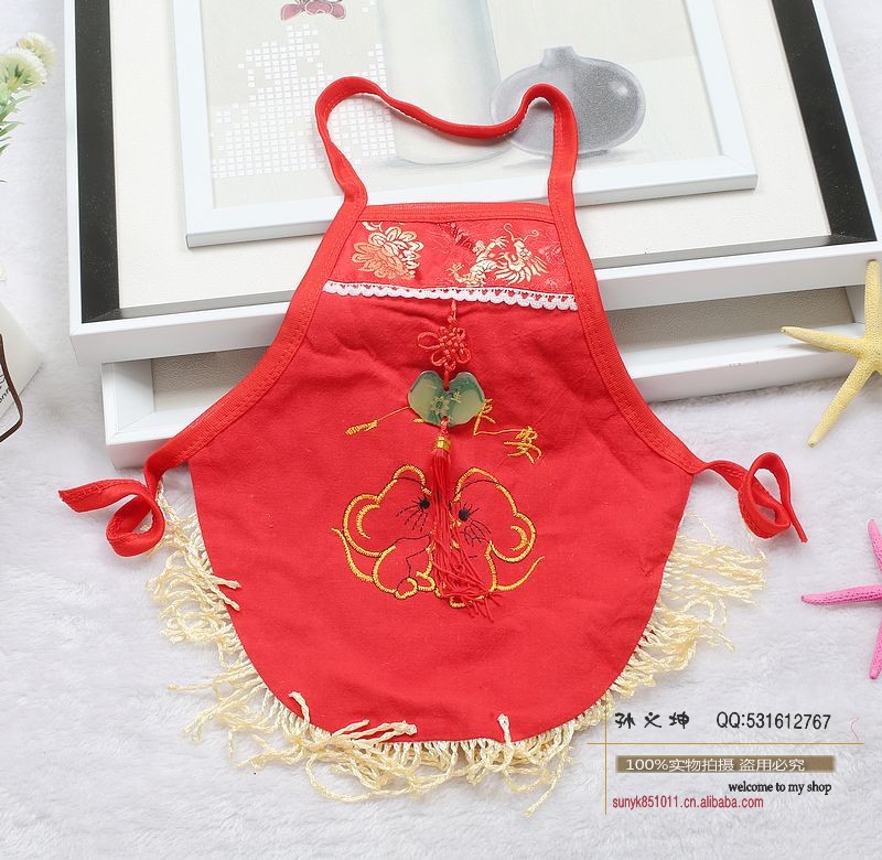 conew_帶碎大紅肚兜-----1