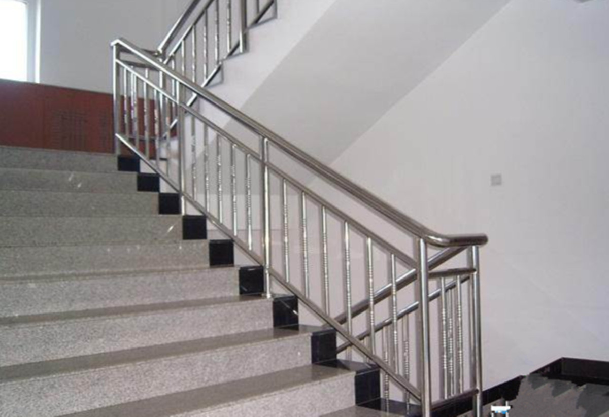 钢木楼梯_PVC+钢索楼梯扶手-伏龙楼梯