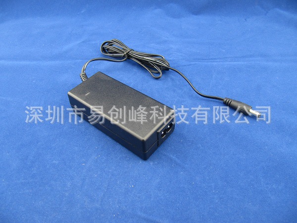 12V2A 桌面式