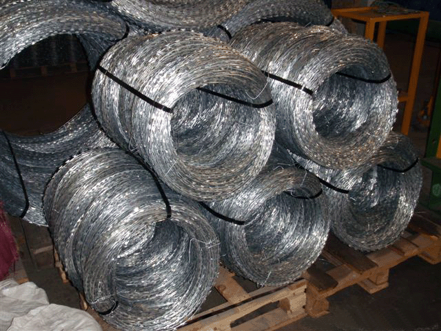 p-razor-wire-2-d