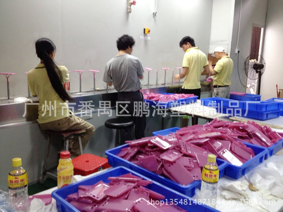 全自动无尘喷涂上线区