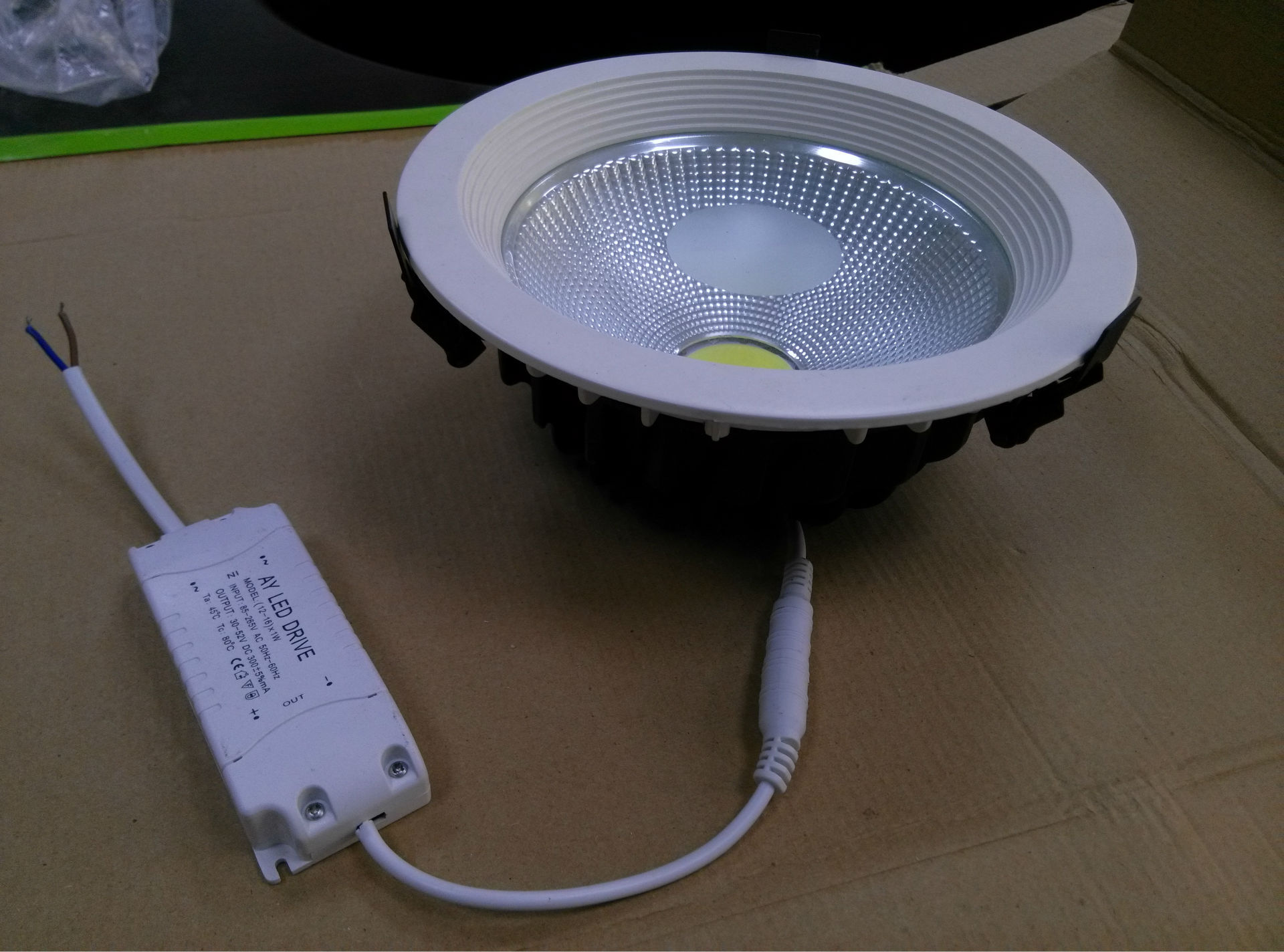 【LED SMD大型专业生产厂家:新款圆形COB筒