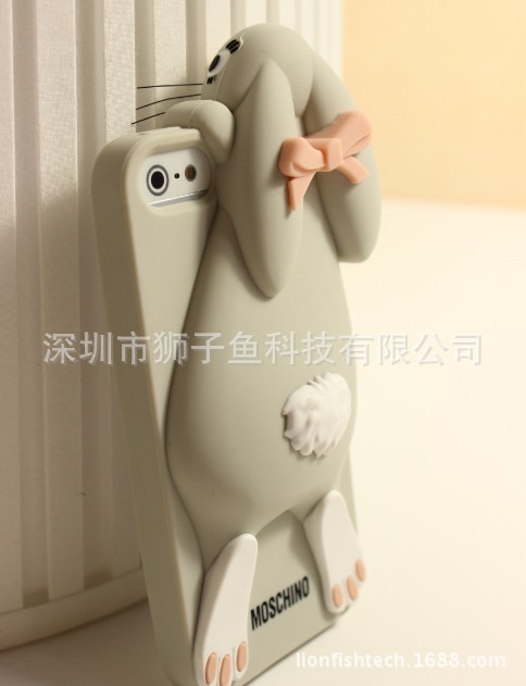 moschino iphone bunny